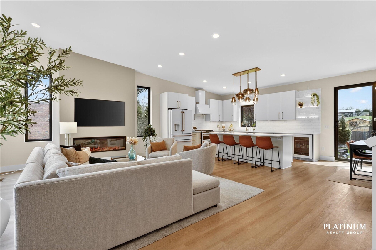 6879 Vista De Oro Drive, Rockford, MI, 49341-9469