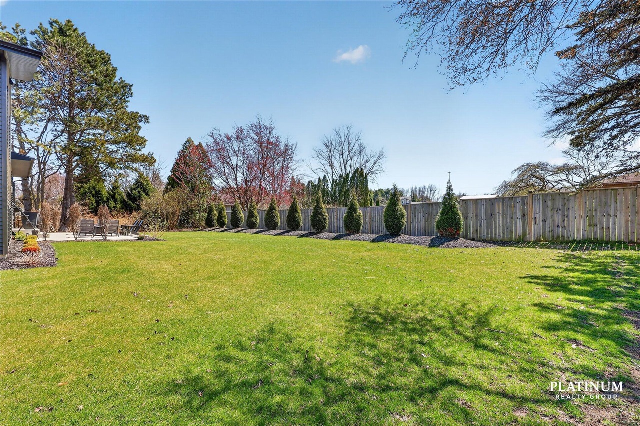 6879 Vista De Oro Drive, Rockford, MI, 49341-9469