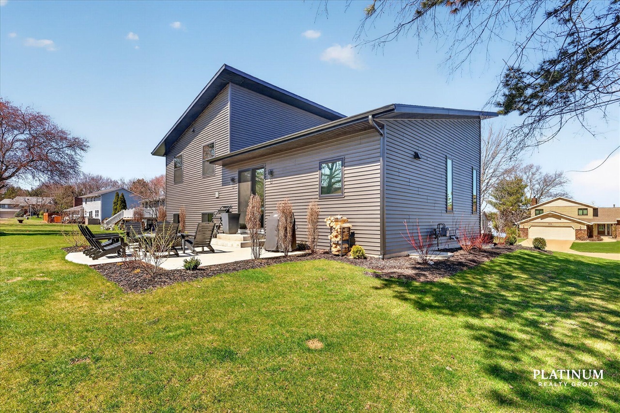 6879 Vista De Oro Drive, Rockford, MI, 49341-9469