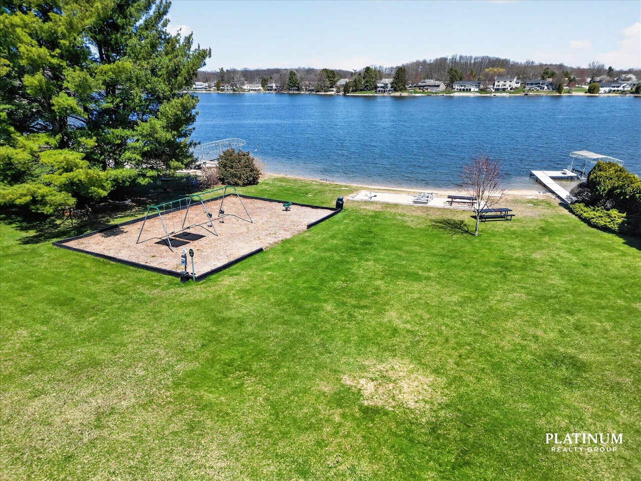 6879 Vista De Oro Drive, Rockford, MI, 49341-9469