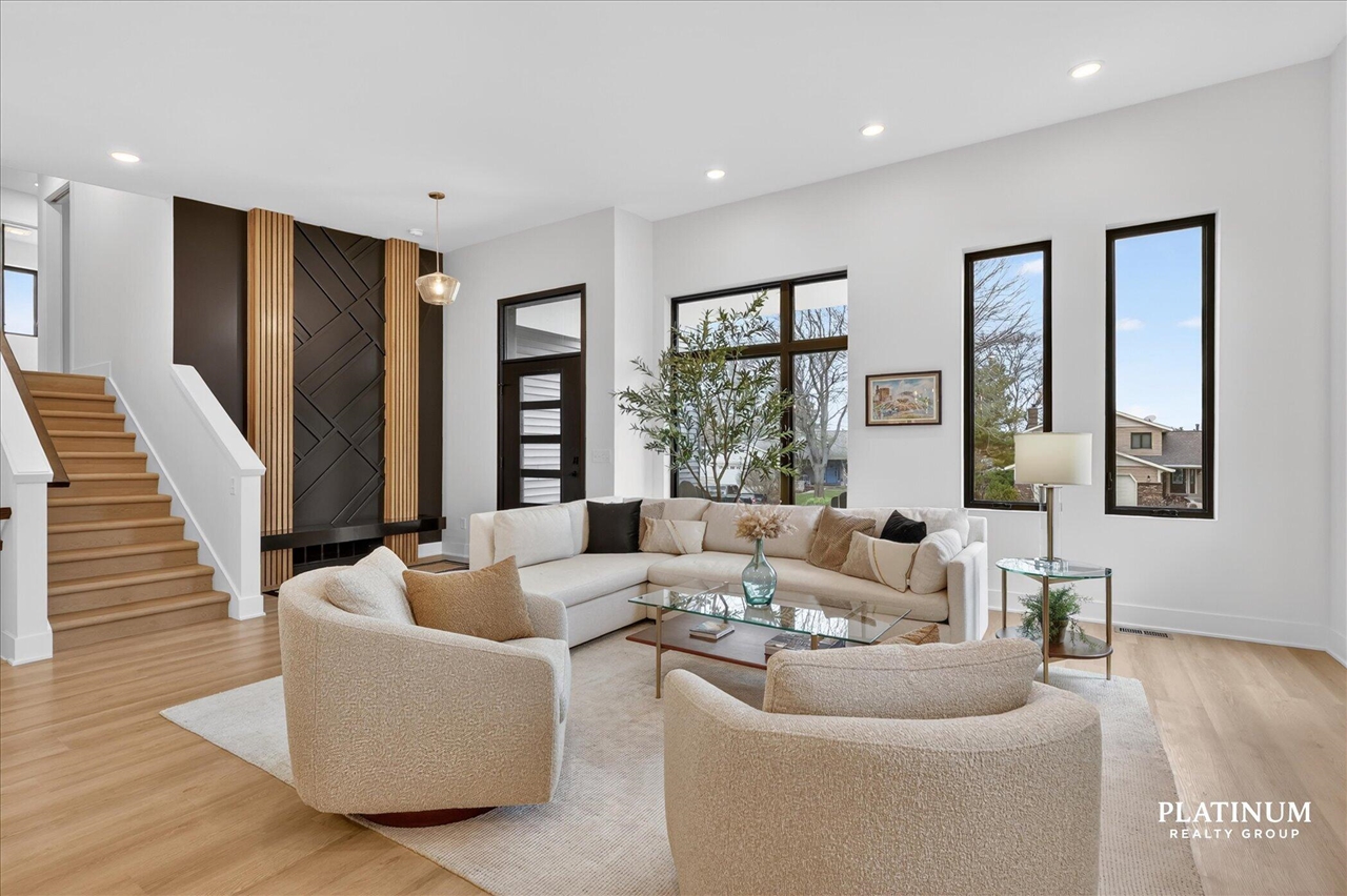 6879 Vista De Oro Drive, Rockford, MI, 49341-9469