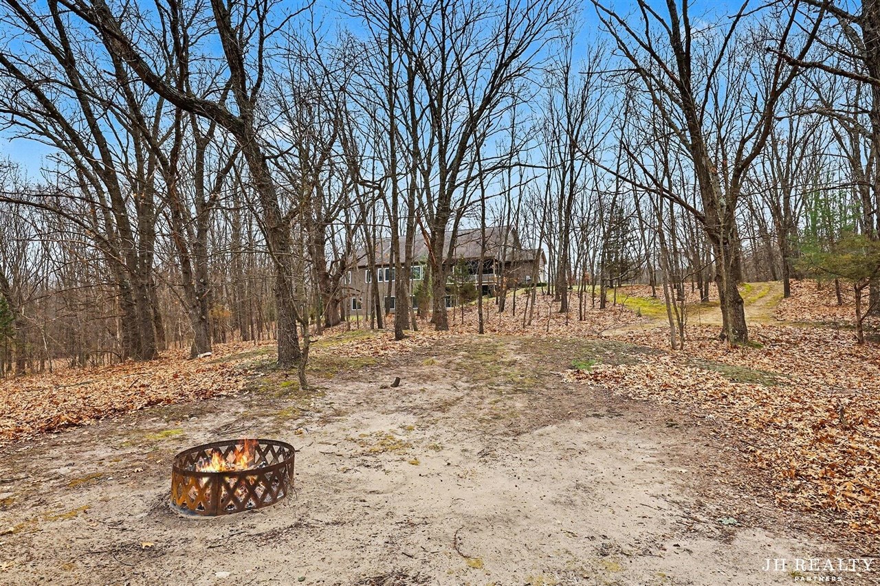 2627 Oak Highland Court, Lowell, MI, 49331