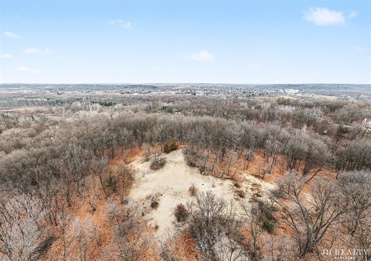 2627 Oak Highland Court, Lowell, MI, 49331