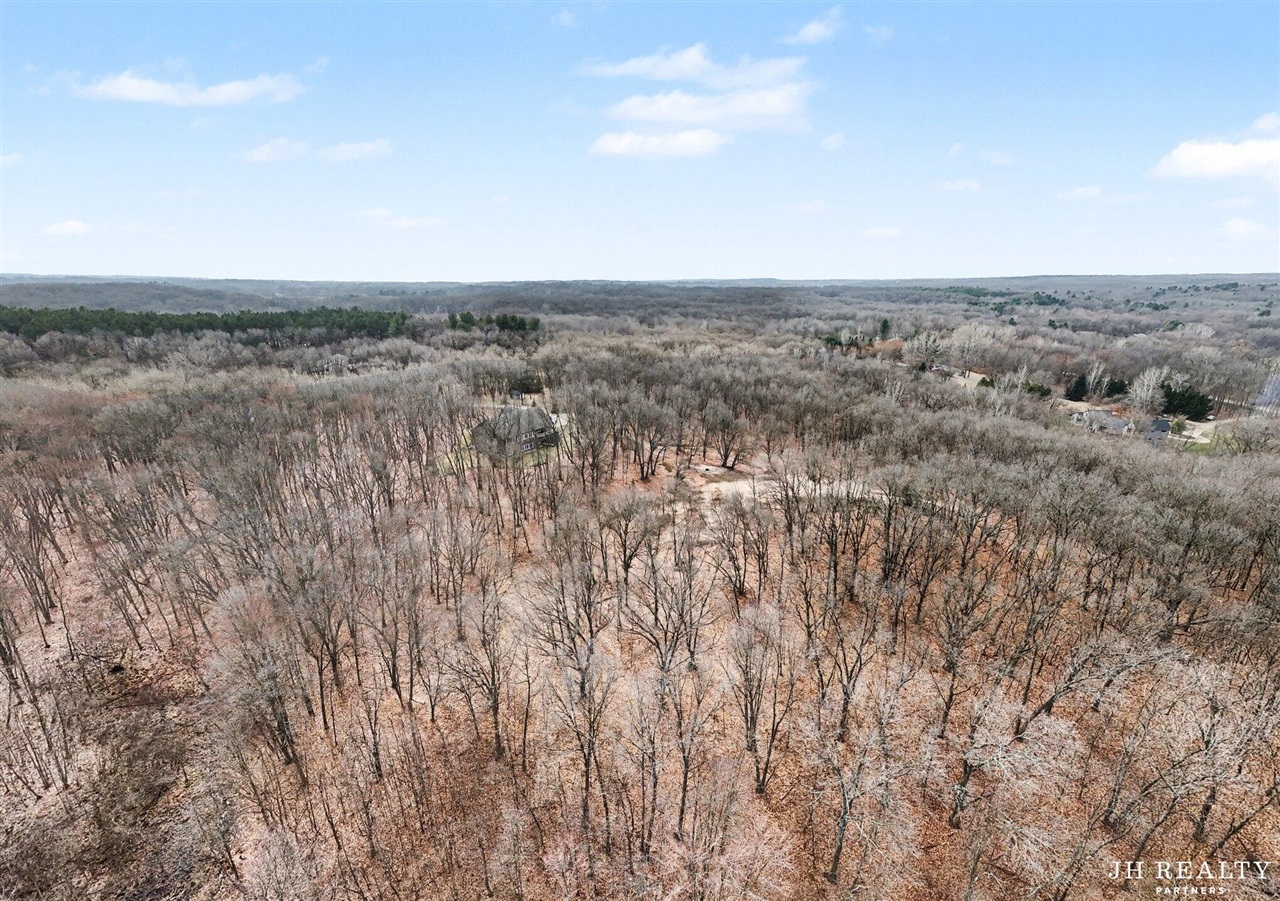 2627 Oak Highland Court, Lowell, MI, 49331