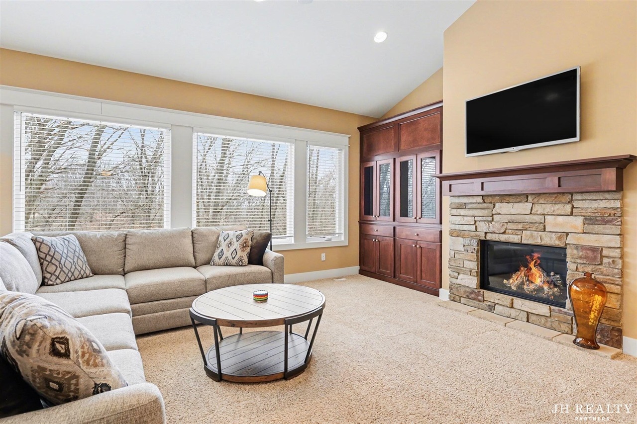 2627 Oak Highland Court, Lowell, MI, 49331