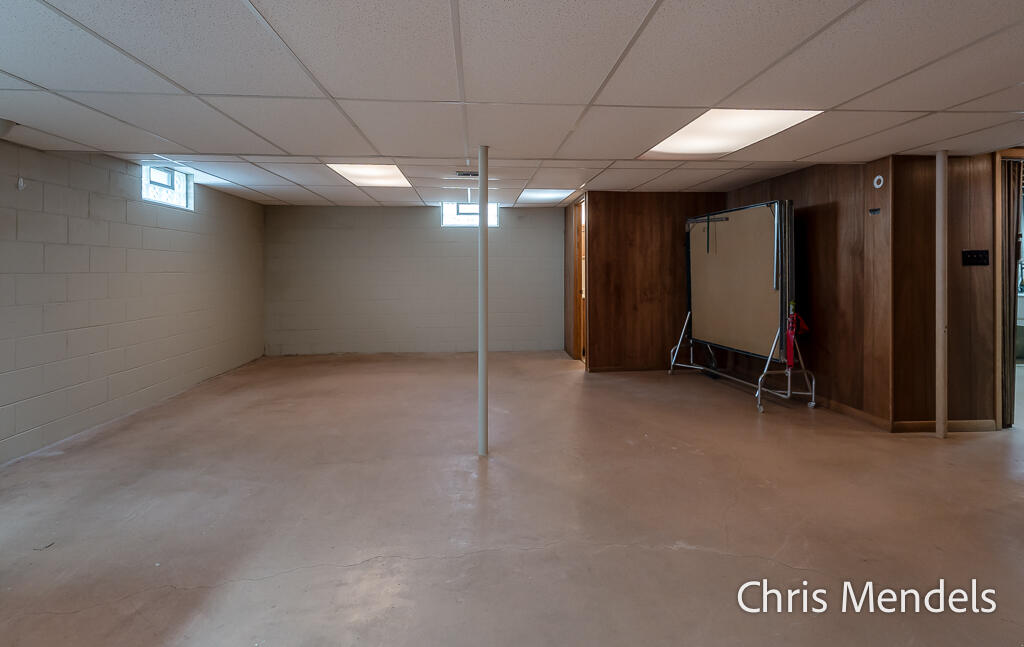 313 Robbins Road, Grand Haven, MI, 49417-9315