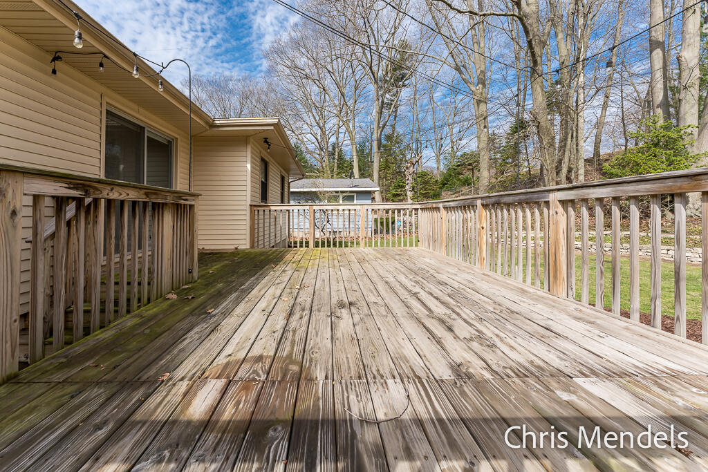 313 Robbins Road, Grand Haven, MI, 49417-9315