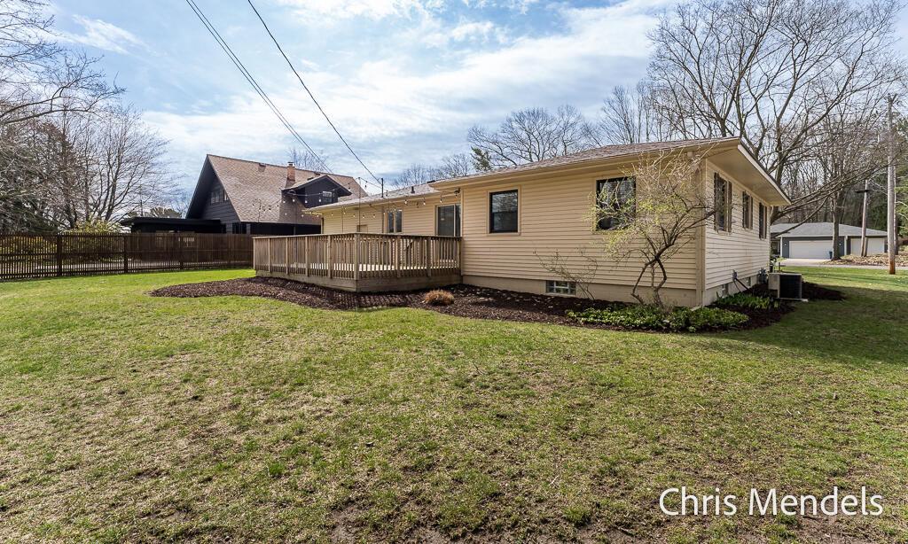 313 Robbins Road, Grand Haven, MI, 49417-9315