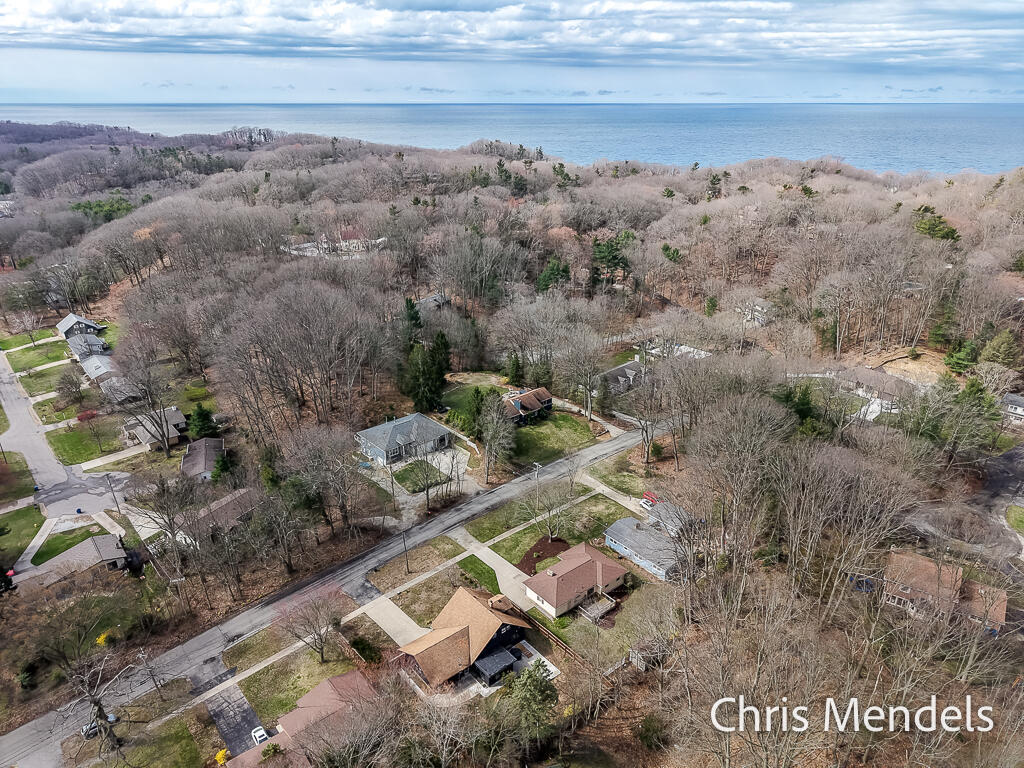 313 Robbins Road, Grand Haven, MI, 49417-9315
