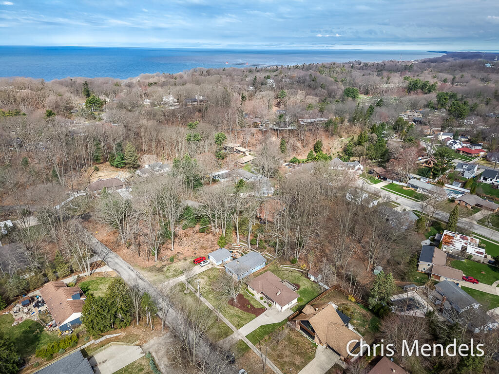 313 Robbins Road, Grand Haven, MI, 49417-9315