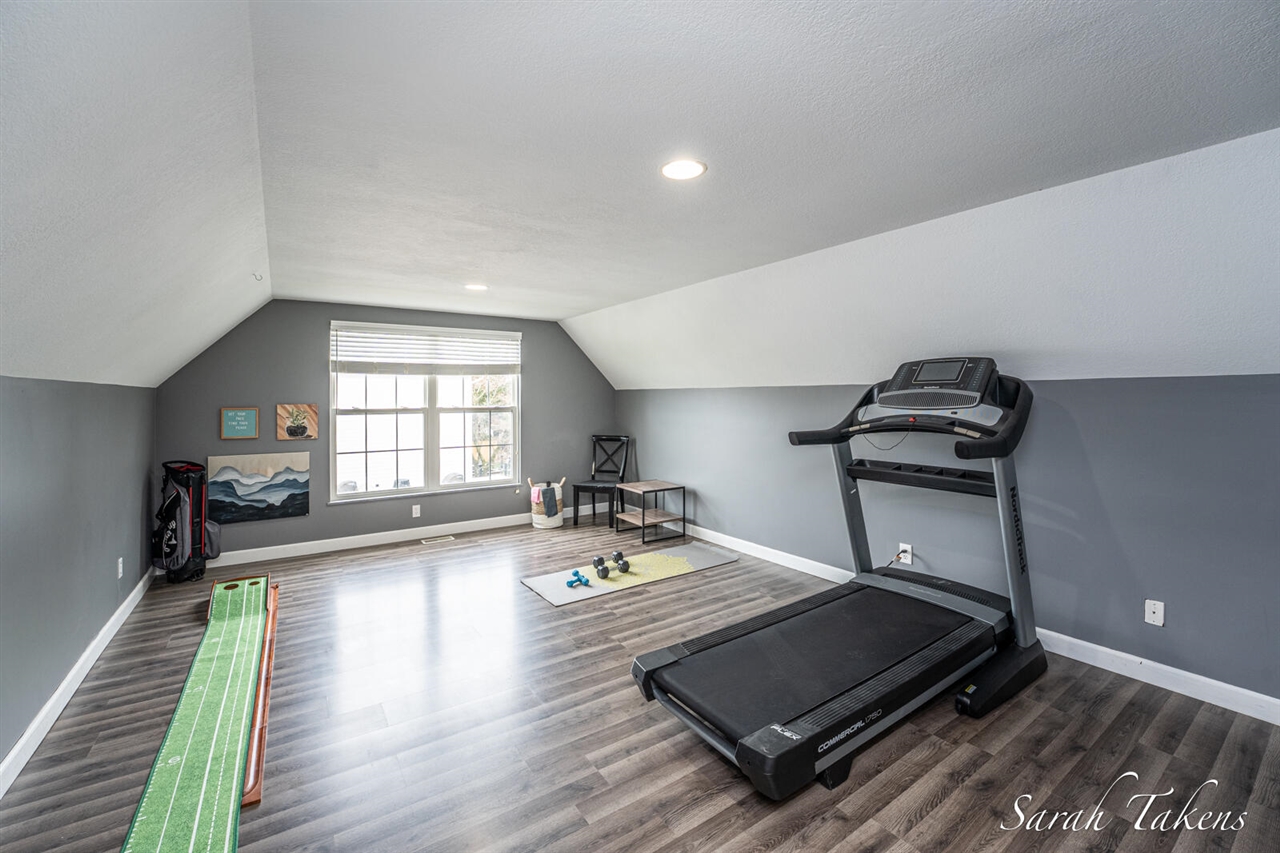 1106 Brookway Court, Norton Shores, MI, 49441-7007