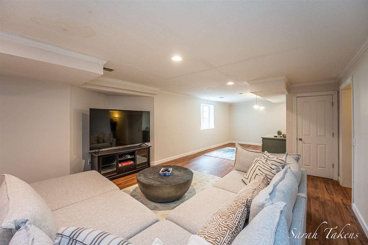 1106 Brookway Court, Norton Shores, MI, 49441-7007