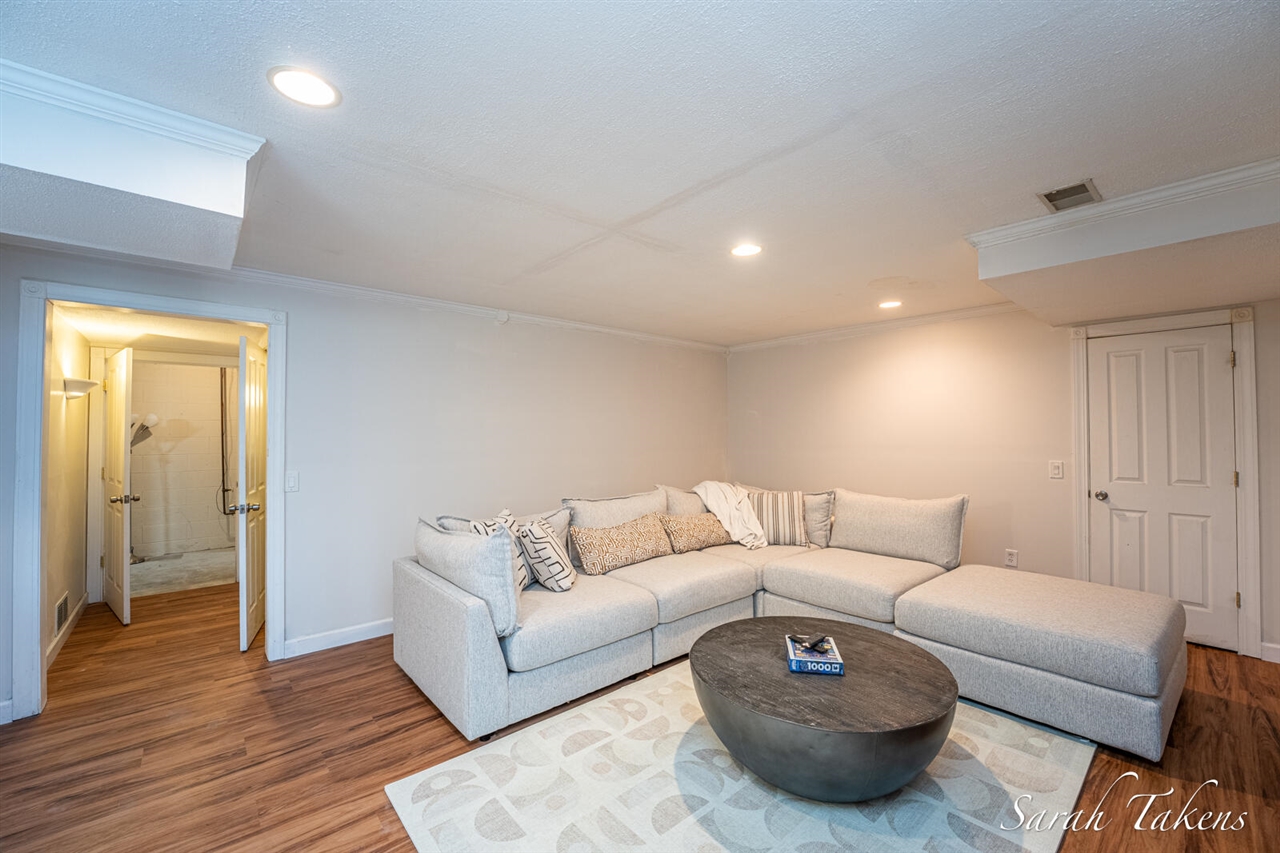 1106 Brookway Court, Norton Shores, MI, 49441-7007