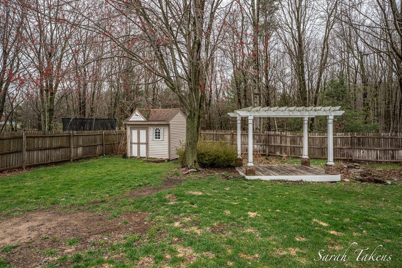 1106 Brookway Court, Norton Shores, MI, 49441-7007