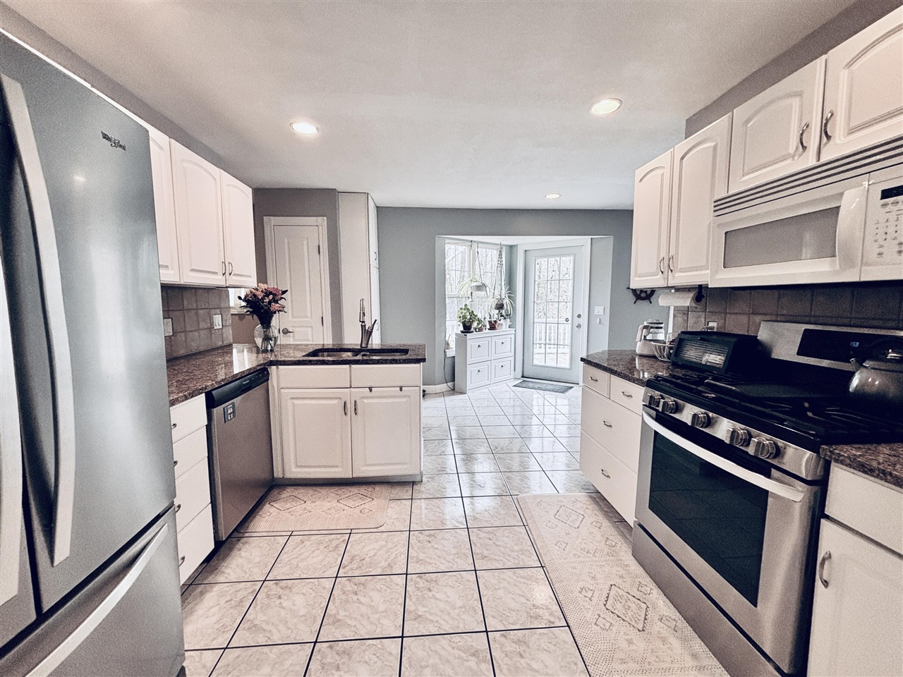 1106 Brookway Court, Norton Shores, MI, 49441-7007