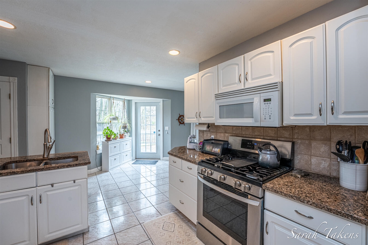 1106 Brookway Court, Norton Shores, MI, 49441-7007