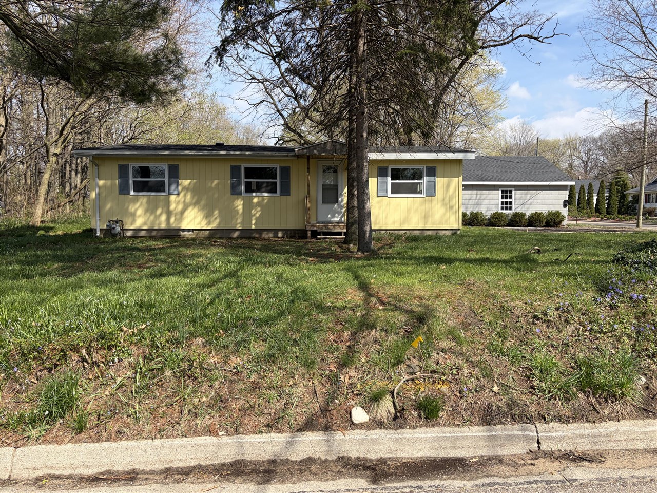 835 South Haven Place, South Haven, MI, 49090-1814