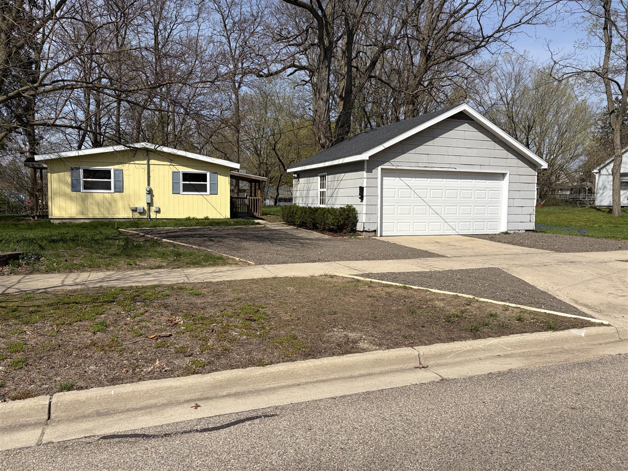 835 South Haven Place, South Haven, MI, 49090-1814