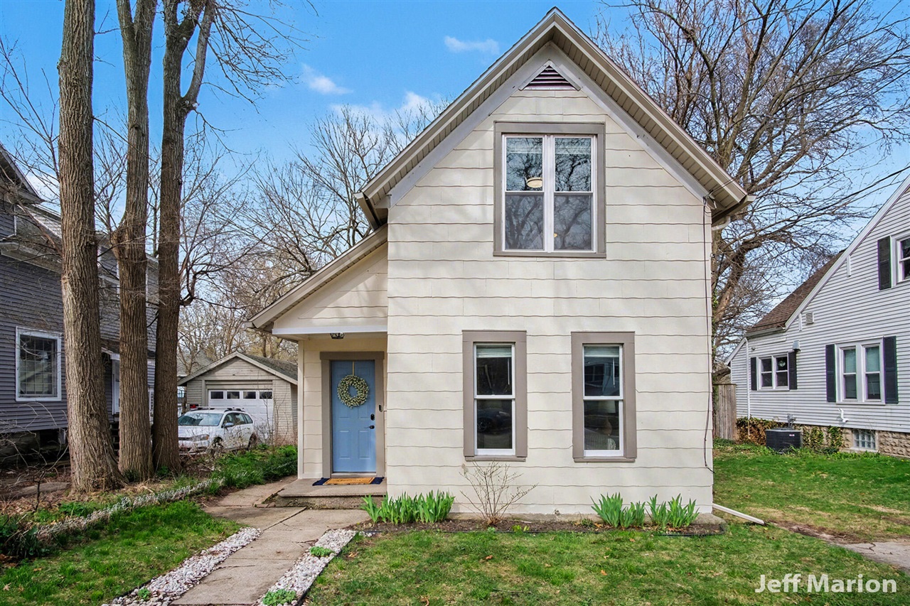 1523 North Avenue, Grand Rapids, MI, 49505