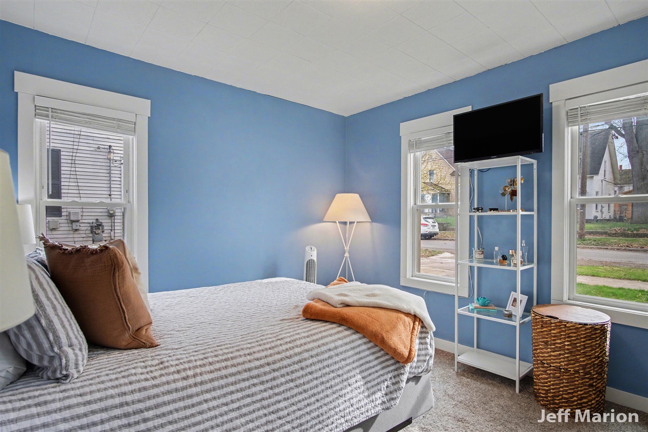 1523 North Avenue, Grand Rapids, MI, 49505