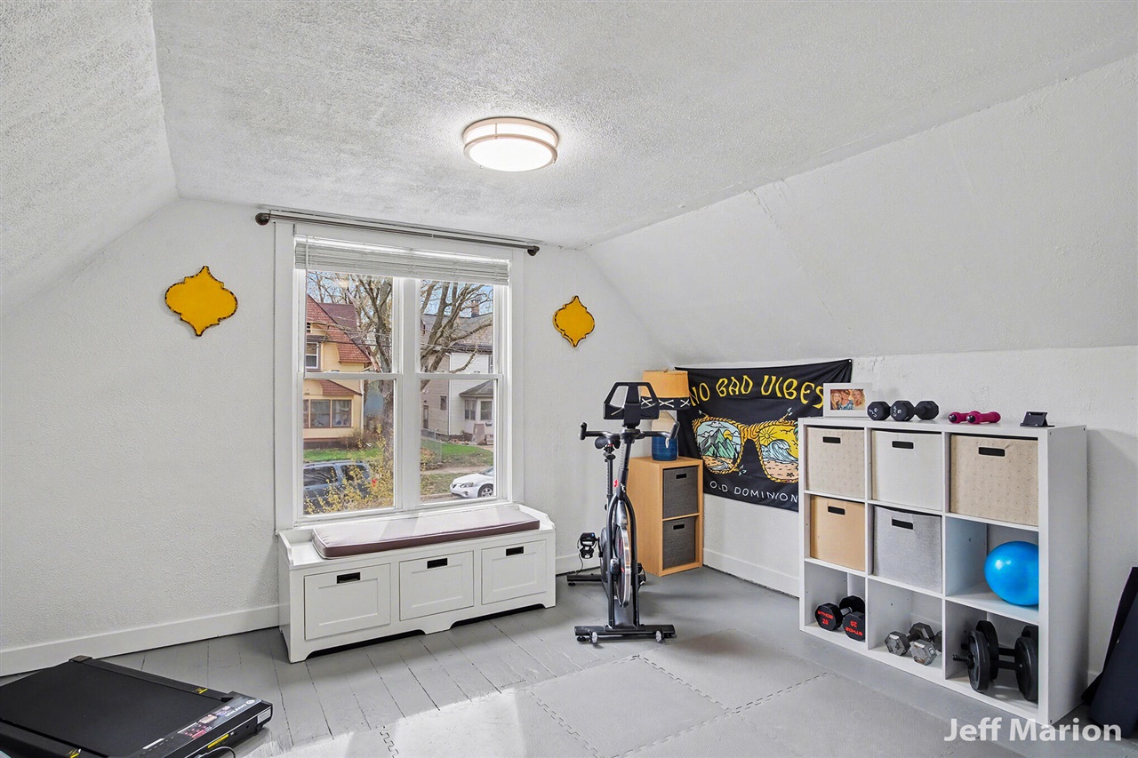 1523 North Avenue, Grand Rapids, MI, 49505