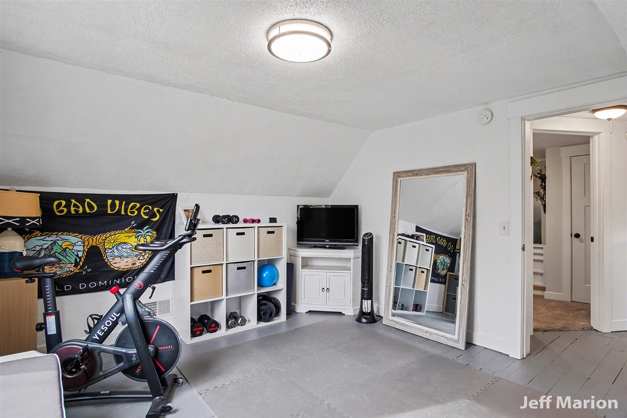 1523 North Avenue, Grand Rapids, MI, 49505