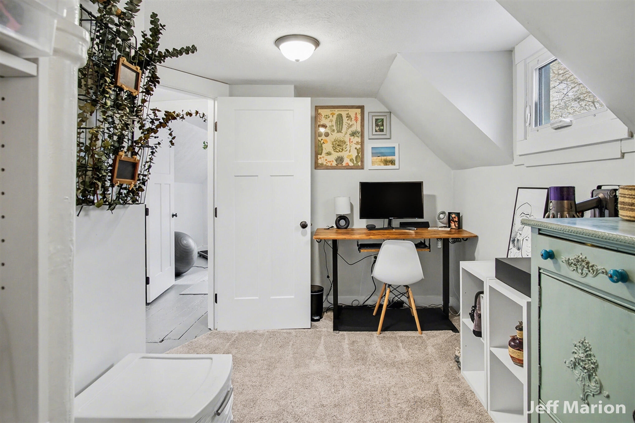 1523 North Avenue, Grand Rapids, MI, 49505