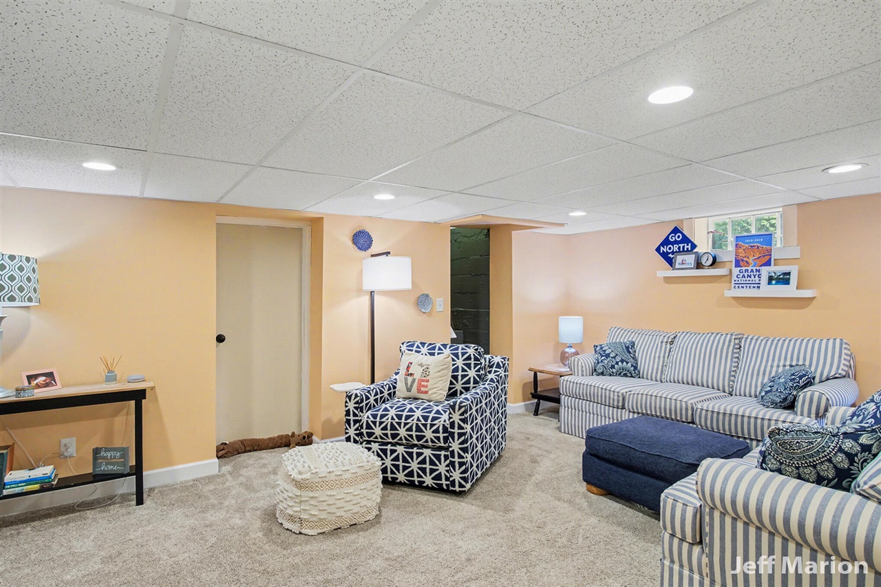 1523 North Avenue, Grand Rapids, MI, 49505