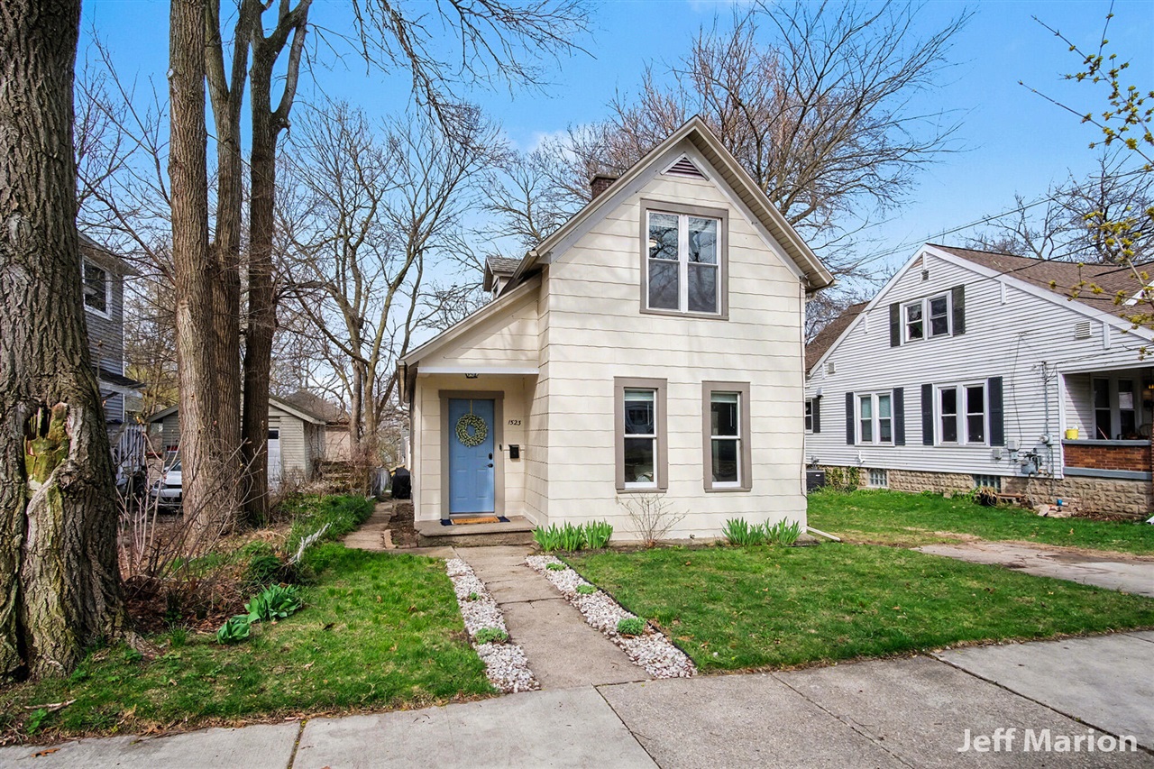 1523 North Avenue, Grand Rapids, MI, 49505