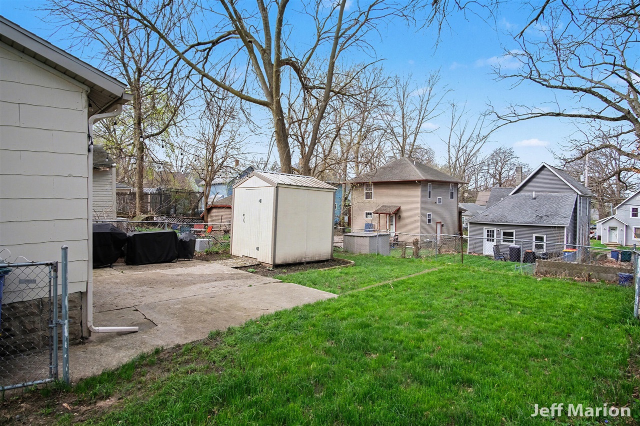 1523 North Avenue, Grand Rapids, MI, 49505