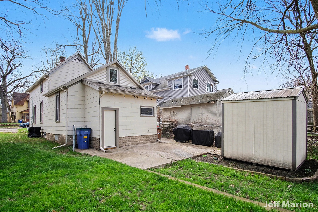 1523 North Avenue, Grand Rapids, MI, 49505