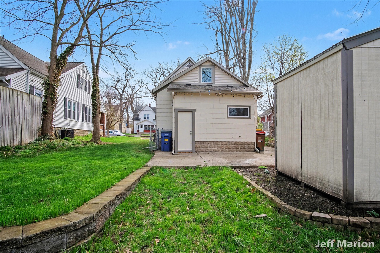 1523 North Avenue, Grand Rapids, MI, 49505