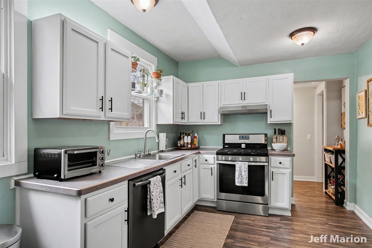 1523 North Avenue, Grand Rapids, MI, 49505