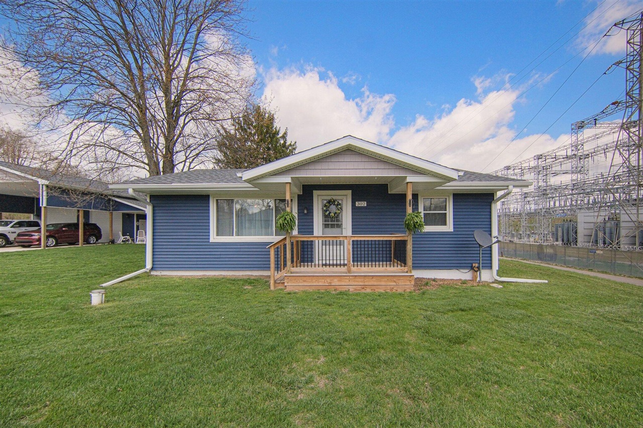 302 Hillsdale Street, Jackson, MI, 49202-2244