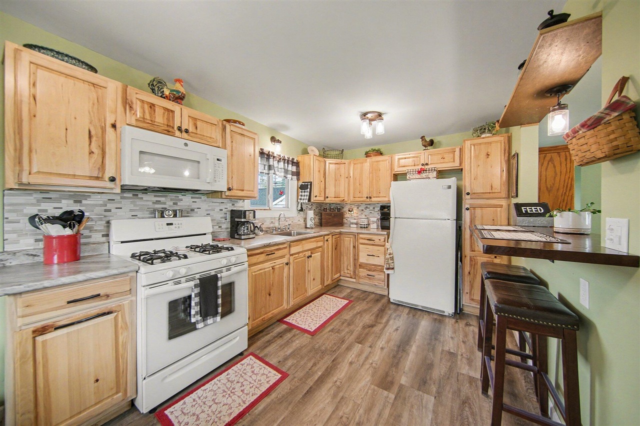 302 Hillsdale Street, Jackson, MI, 49202-2244