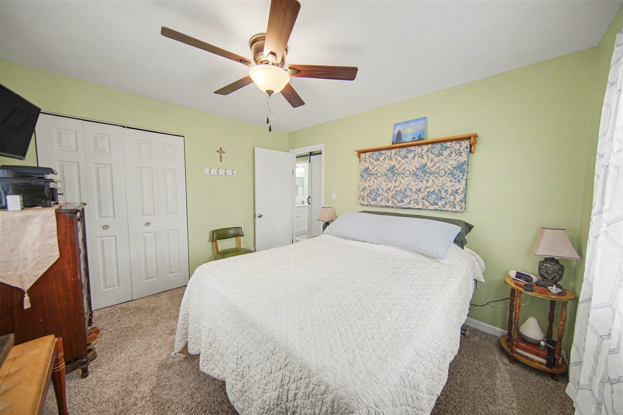 302 Hillsdale Street, Jackson, MI, 49202-2244