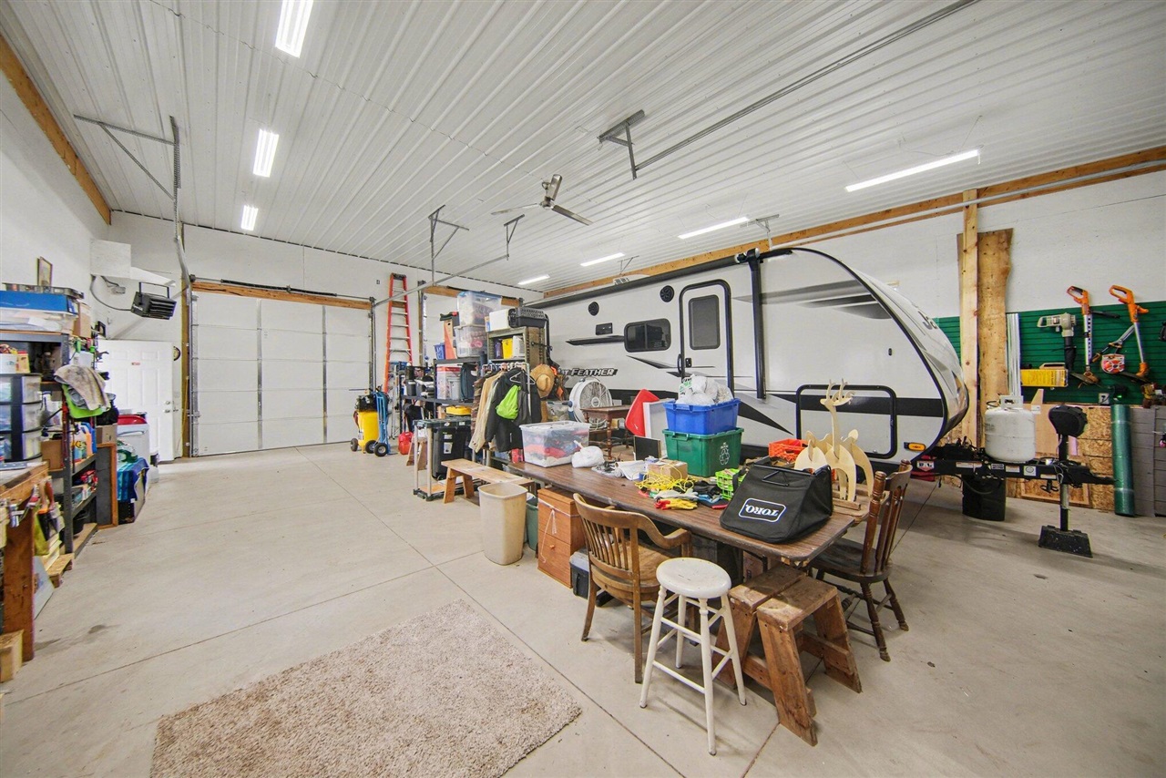 302 Hillsdale Street, Jackson, MI, 49202-2244