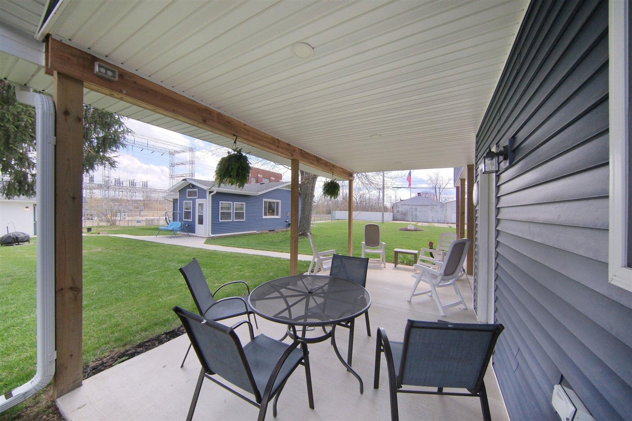 302 Hillsdale Street, Jackson, MI, 49202-2244