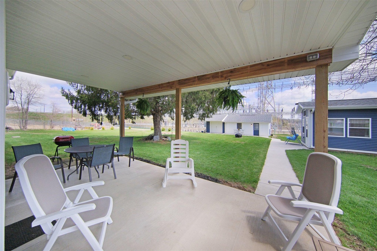 302 Hillsdale Street, Jackson, MI, 49202-2244