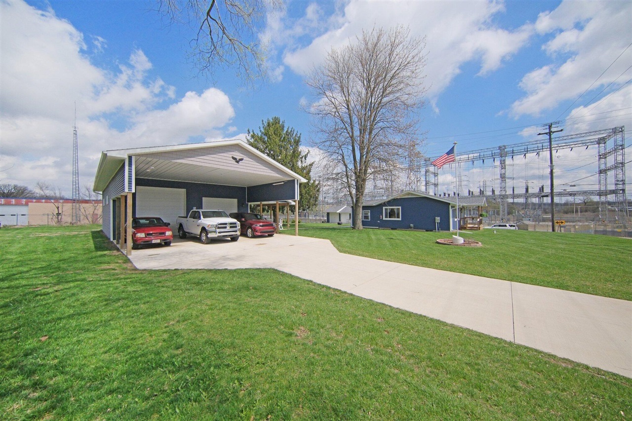 302 Hillsdale Street, Jackson, MI, 49202-2244