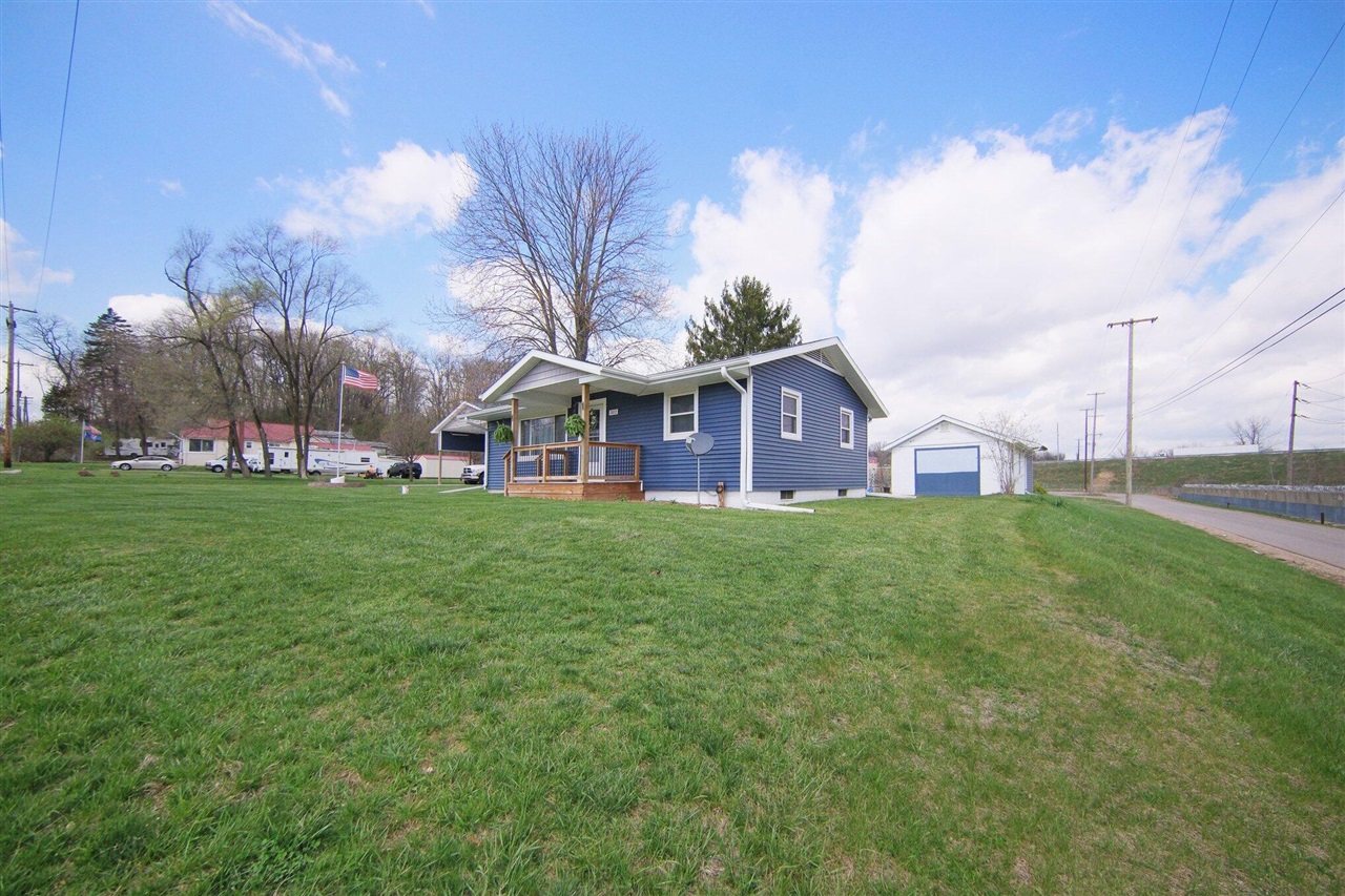 302 Hillsdale Street, Jackson, MI, 49202-2244