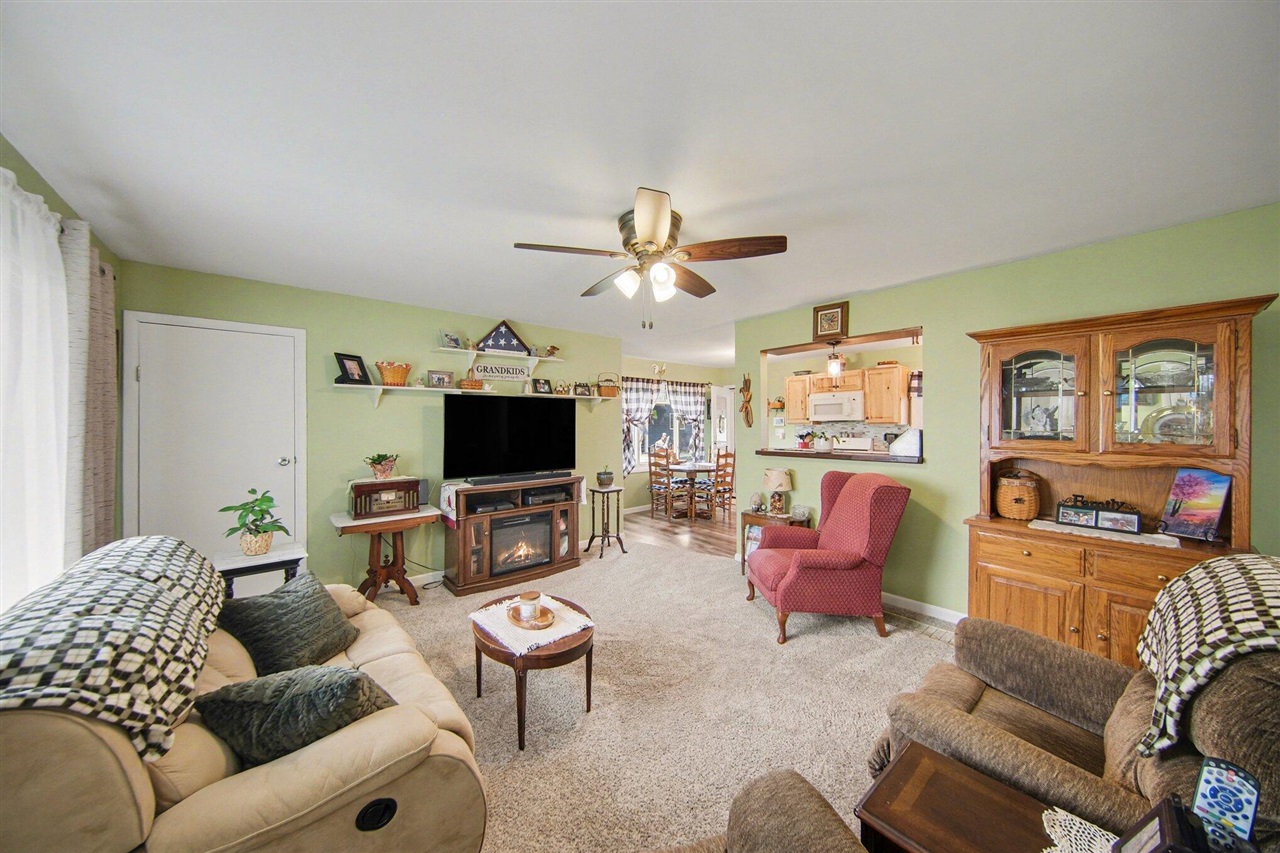 302 Hillsdale Street, Jackson, MI, 49202-2244