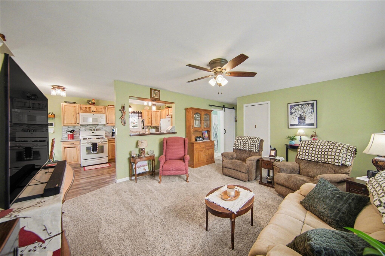 302 Hillsdale Street, Jackson, MI, 49202-2244