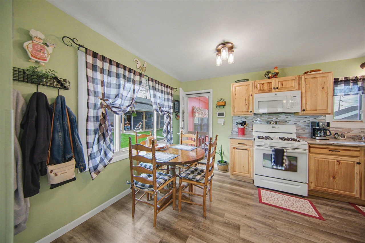 302 Hillsdale Street, Jackson, MI, 49202-2244