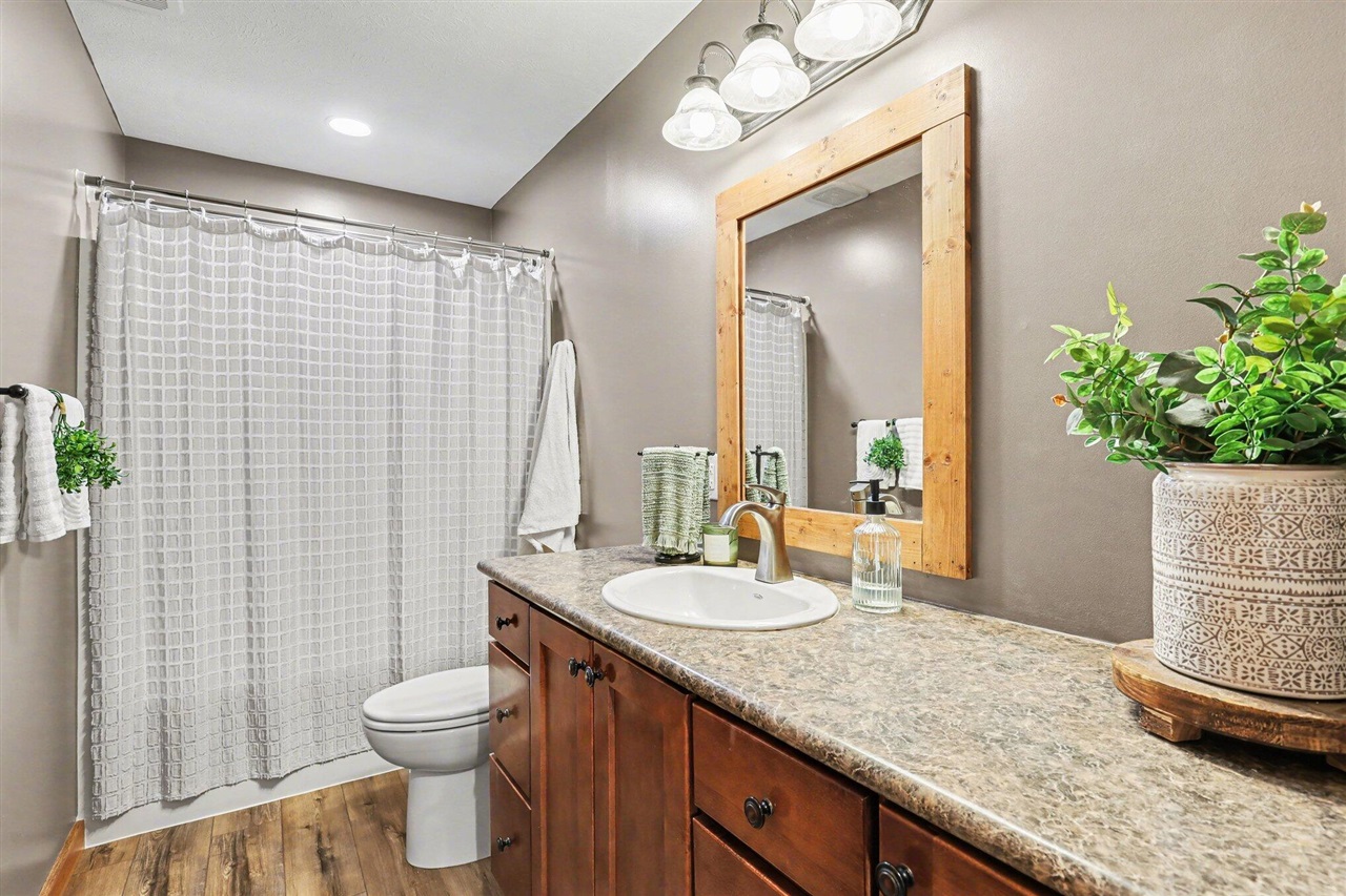 7150 Thornapple River Drive, Caledonia, MI, 49316-8306