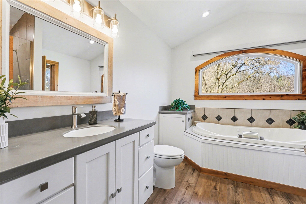 7150 Thornapple River Drive, Caledonia, MI, 49316-8306