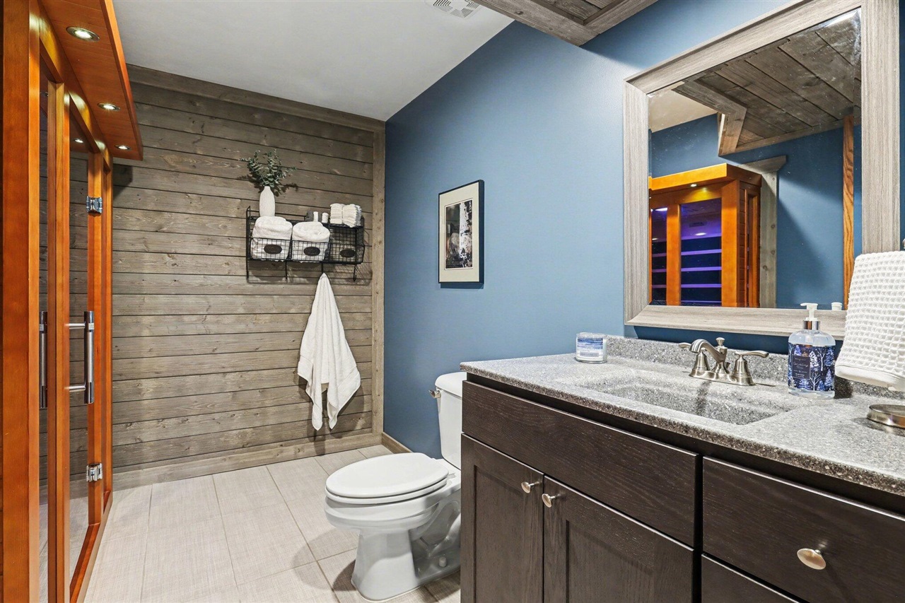 7150 Thornapple River Drive, Caledonia, MI, 49316-8306