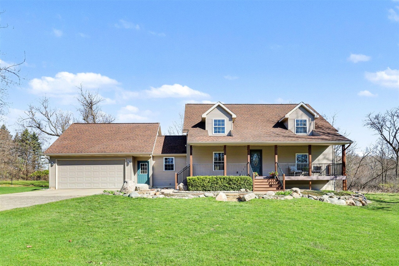 7150 Thornapple River Drive, Caledonia, MI, 49316-8306