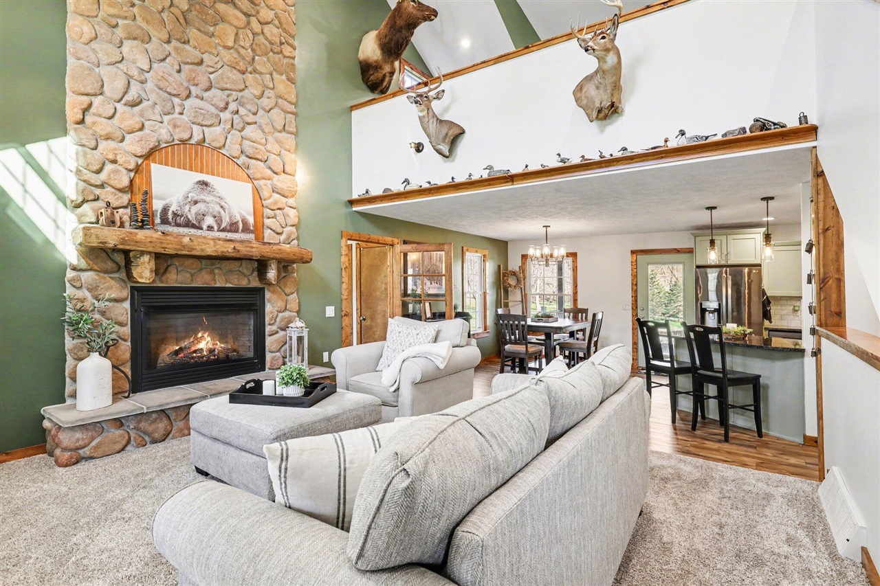 7150 Thornapple River Drive, Caledonia, MI, 49316-8306
