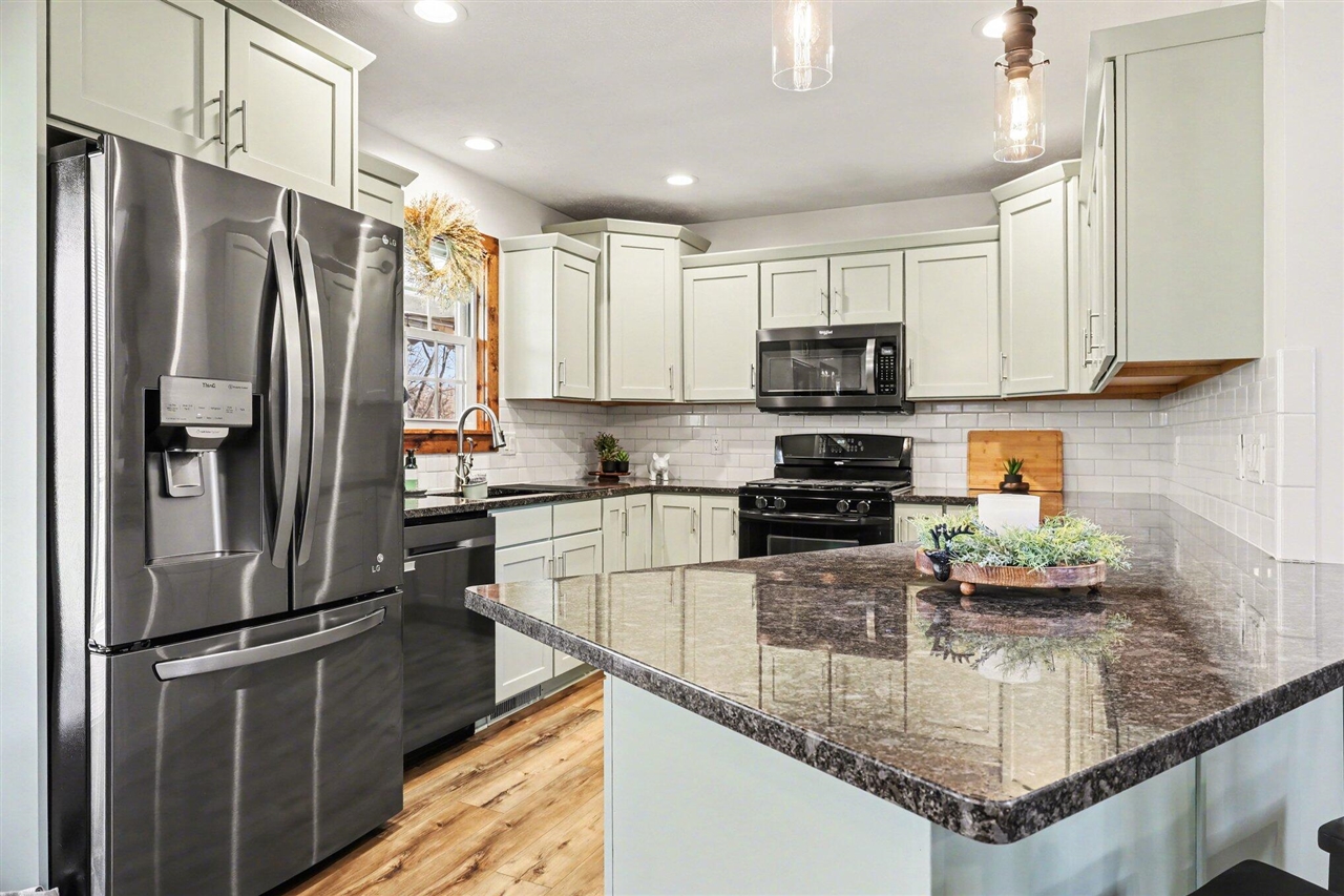 7150 Thornapple River Drive, Caledonia, MI, 49316-8306